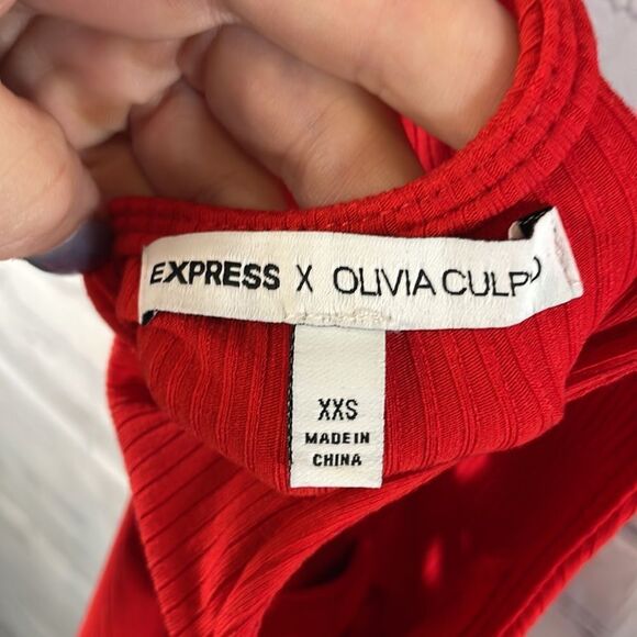 👚✨ Express Red Bodysuit - XXS - Never Worn - Perfect Condition - Picture 4 of 4
